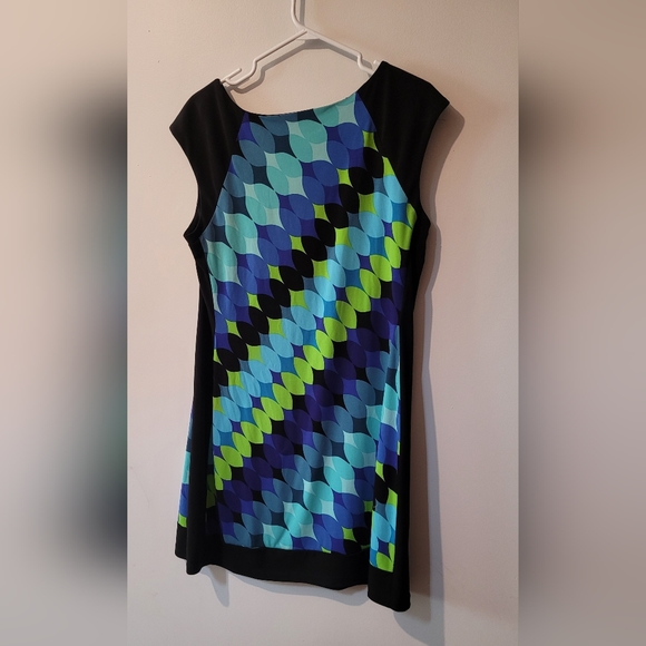 Lovely summer dress - Picture 3 of 4